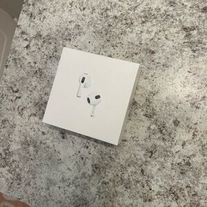 *BEST OFFER* AirPod pro (3rd generation)